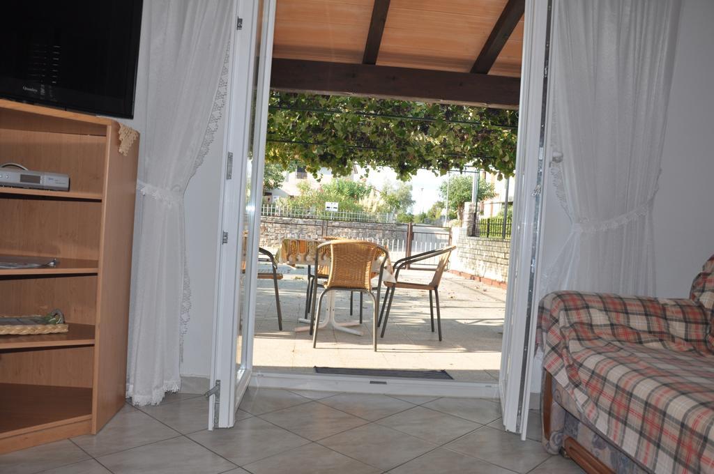 Franko Apartmani Zambratija  Exterior foto