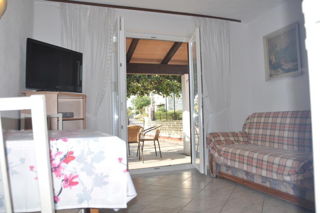 Franko Apartmani Zambratija  Exterior foto